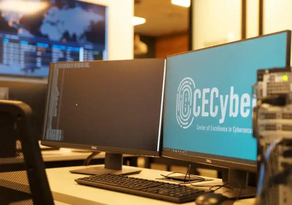Computador CECyber